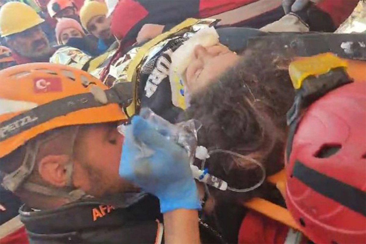 Srpska želi da pomogne djevojčici iz ruševina