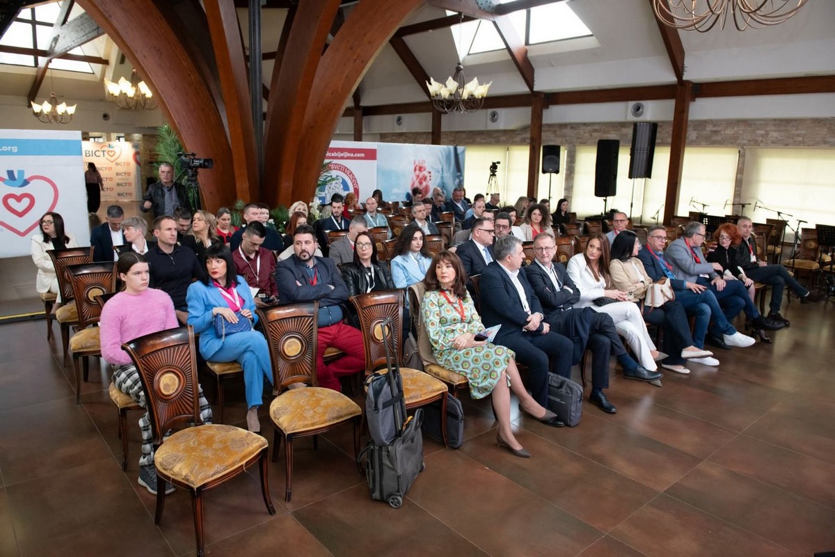 POČEO I BICTO SIMPOZIJUM U BIJELJINI: Stručnjaci iz regiona i svijeta o savremenoj interventnoj kardiologiji