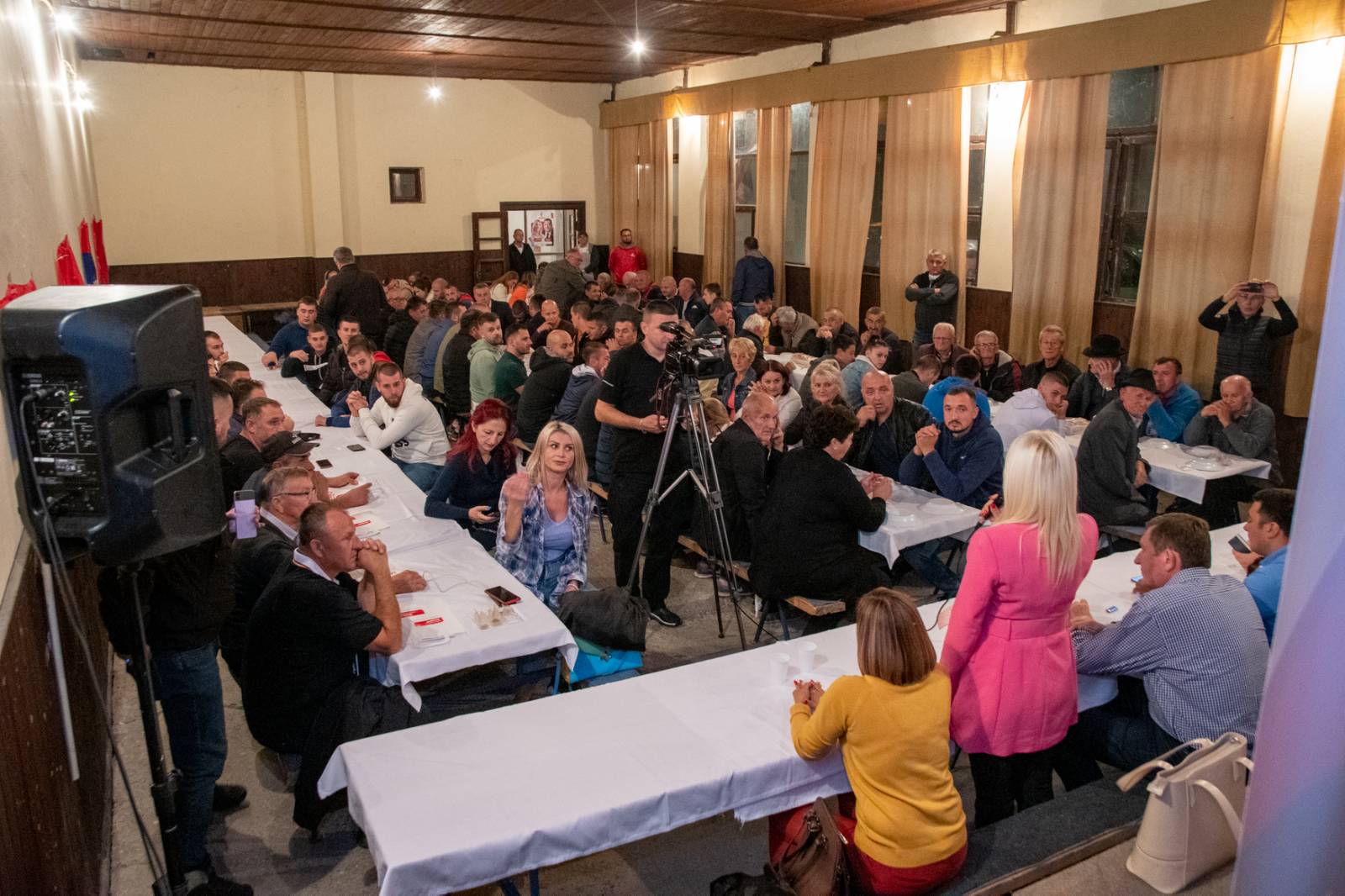 Tribina SNSD u Magnojeviću: Građani znaju važnost izbora za Republiku Srpsku (FOTO)