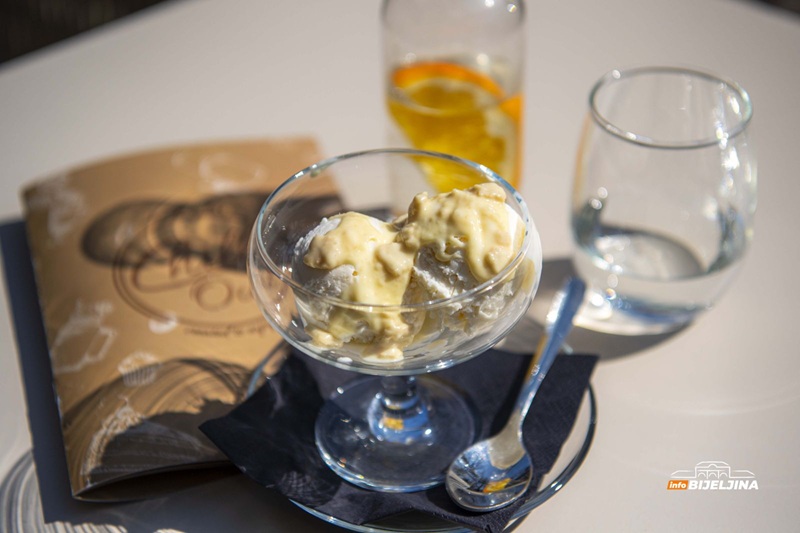 Vrhunski italijanski gelato u kafeteriji ChillOut: Sladoled neodoljivog ukusa i teksture (FOTO)