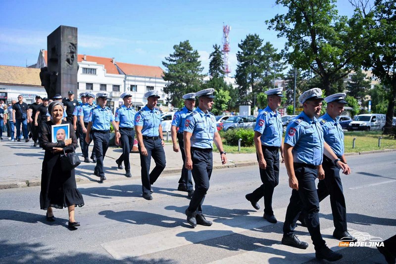 Bijeljina: Policajci stigli pred sud (FOTO; VIDEO)