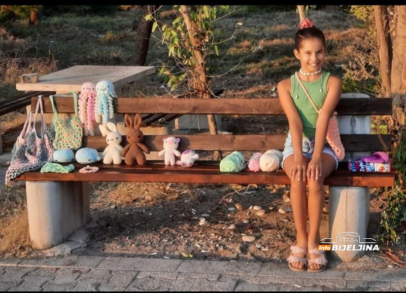 Djevojčica iz Ugljevika pravi unikatne igračke od vunice: Na jednu “potroši” četiri sata, zaradi džeparac (FOTO)
