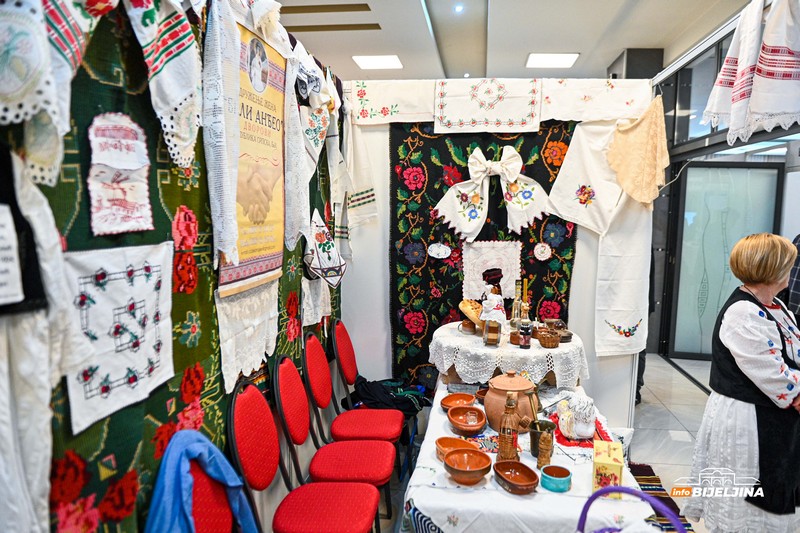 U Bijeljini otvoren 13. Međunarodni sajam turizma i gastrokulture, više od 80 izlagača (FOTO)