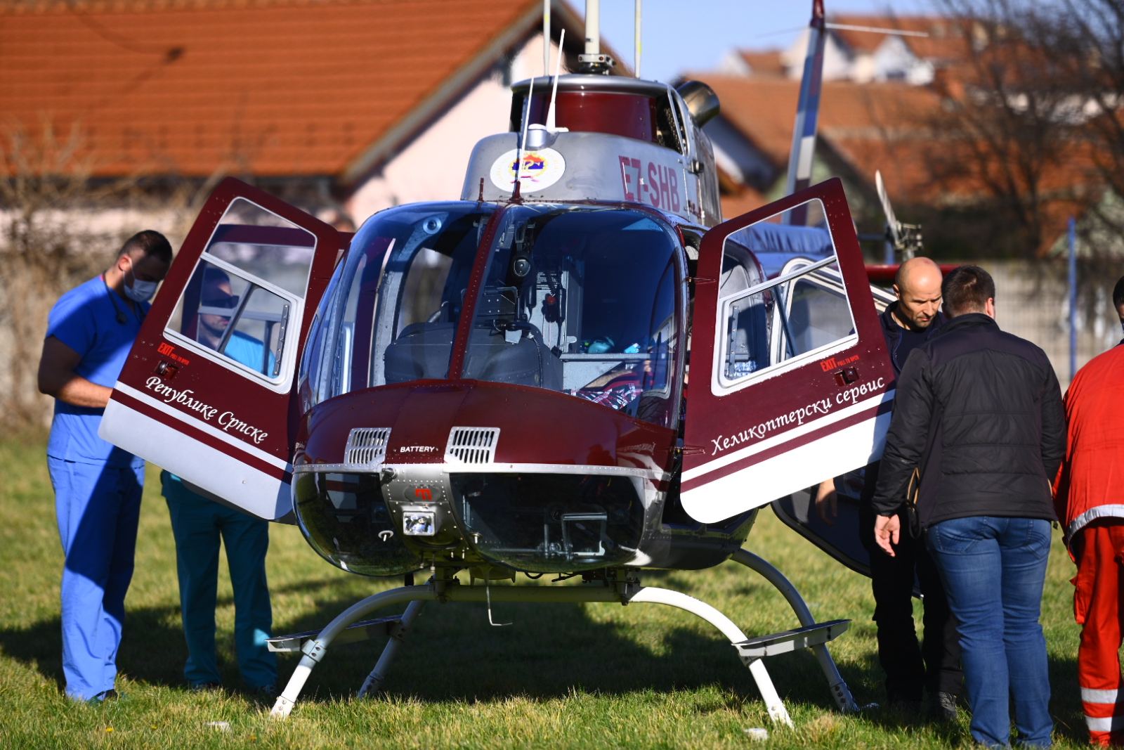 Pacijenti helikopterom hitno prebačeni iz Bijeljine u Banjaluku i iz Banjaluke za Sarajevo