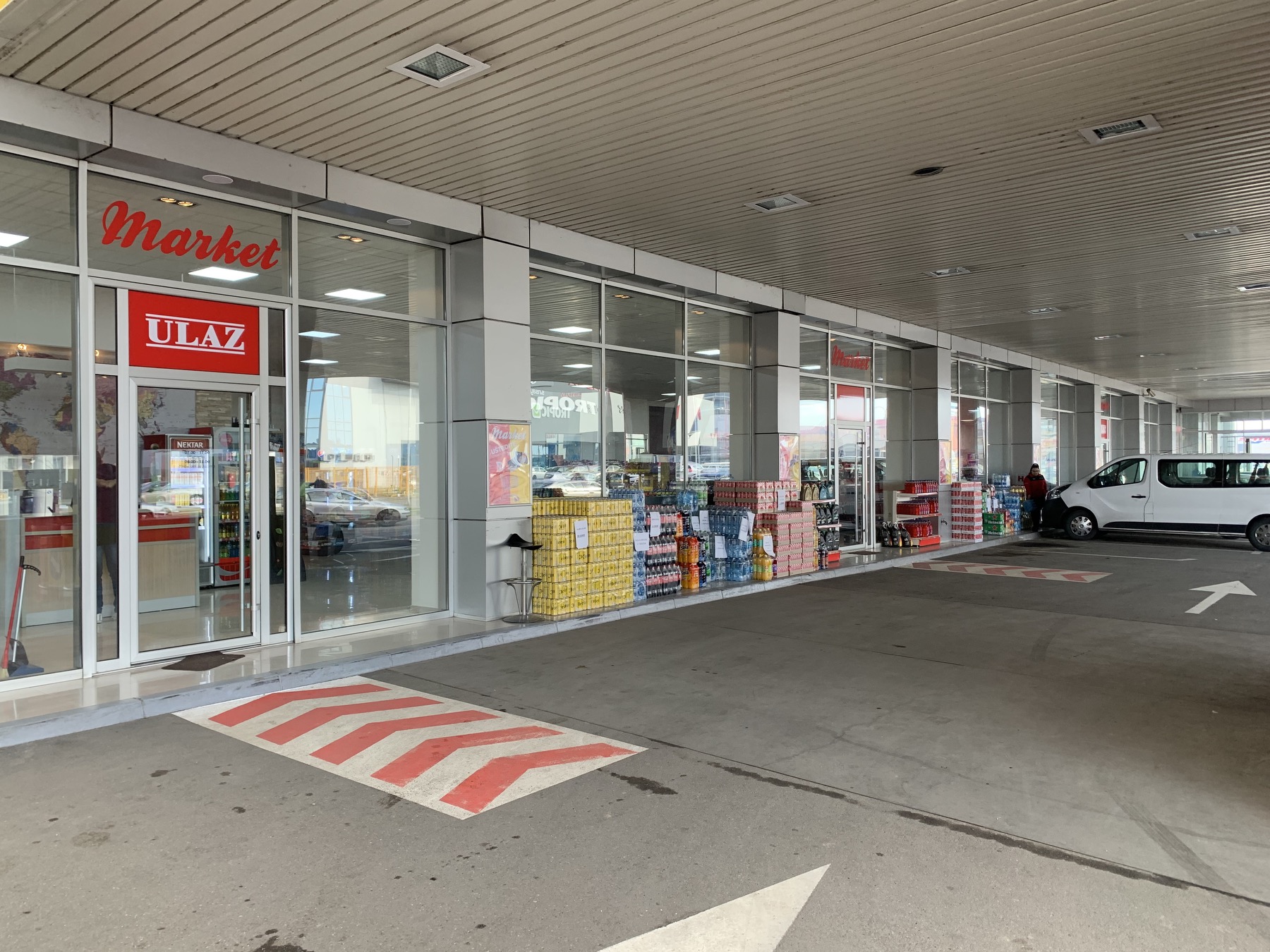 Market u sklopu Nešković pumpe u Sremskoj ulici: Akcijske cijene za predstojeće praznike