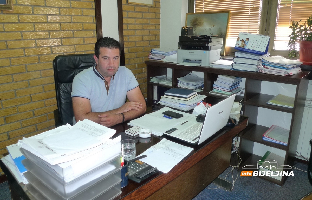 Bijeljinac Branimir Andrić primjer uspješnog domaćina: Obrađuje 450 hektara zemlje i rukovodi PD 
