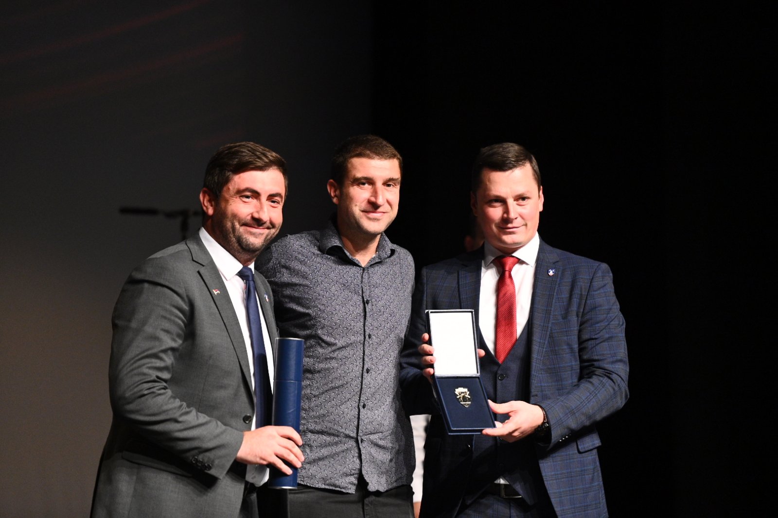 DAN GRADA BIJELJINA Uručena brojna priznanja zaslužnim pojedincima (FOTO)