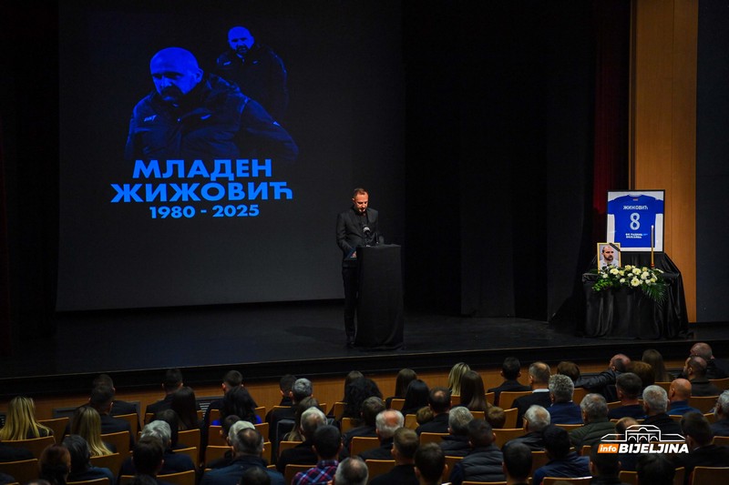 Bijeljina: Održana komemoracija povodom smrti Mladena Žižovića (FOTO)