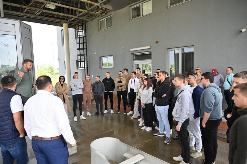 Budući građevinci obišli gradilište Koridora Pet c (FOTO)
