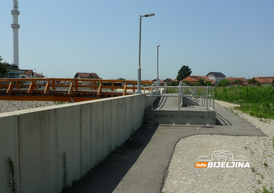 Zbog čega nije završena pješačka staza u Janji (FOTO)