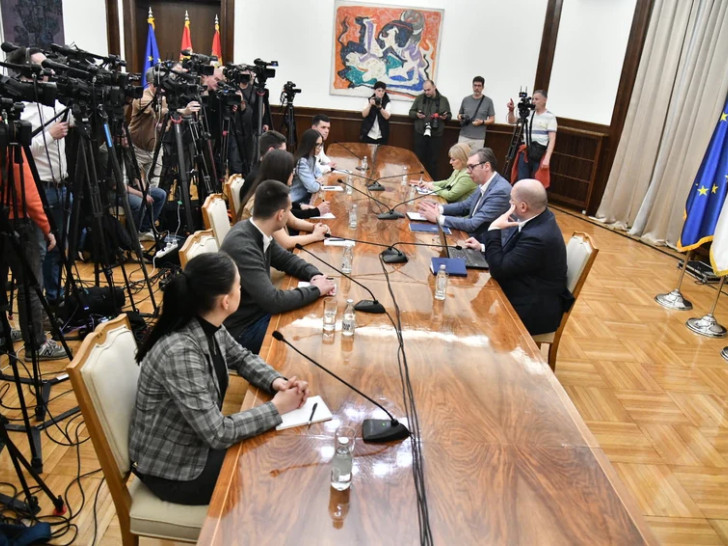 Vučić zamolio okupljene u Pionirskom parku da u subotu odu kući
