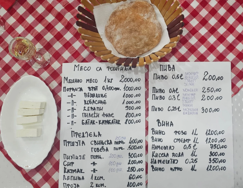 Cjenovnik u jednom selu postao HIT, a sve je ispisano rukom