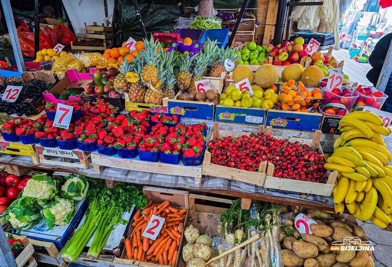 Vrtoglava cijena trešanja na bijeljinskoj pijaci: “Kupci se bune, kažu da ih više neće ni jesti” (FOTO)