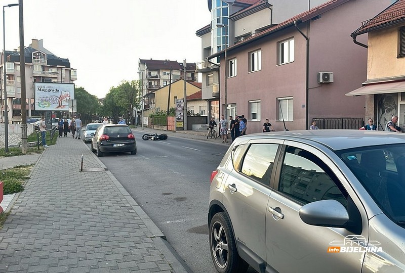 Bijeljina: Motociklom udario pješaka, oboje prevezeno u Urgentni blok (FOTO)