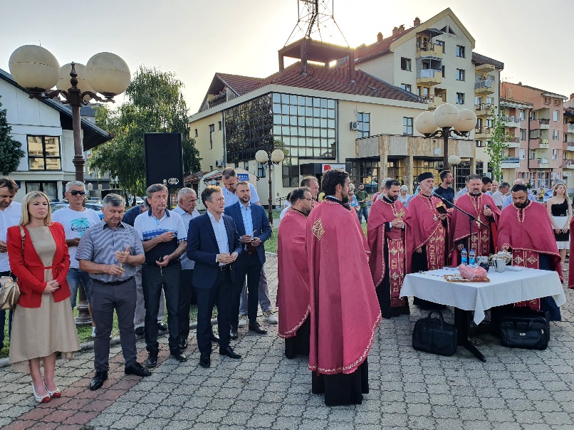 Ugljevik: Služen Vidovdanski parastos poginulim junacima