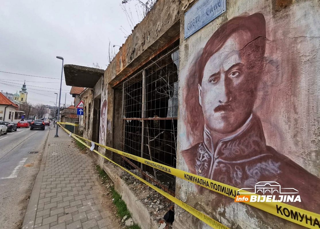 Ruševne zgrade u centru Bijeljine - Ruglo grada ali i opasnost za prolaznike (FOTO)
