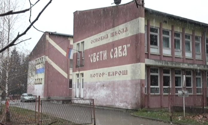Šok u Kotor Varošu: Policija provjerava da li učenica OŠ šmrče kokain