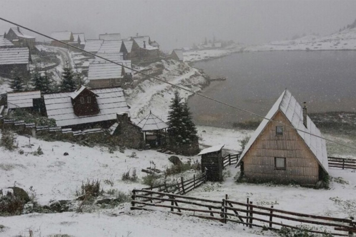 Na planinama večeras snijeg