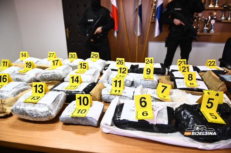 PU Bijeljina: U Pelagićevu zaplijenjeno više od 25 kg droge, uhapšen stari policijski znanac (FOTO)