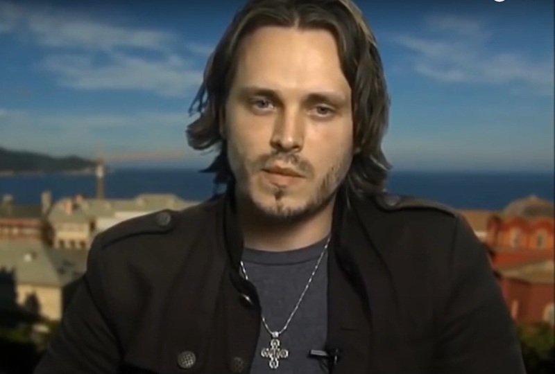 Holivudski glumac prešao u pravoslavlje pa napisao pjesmu o Kosovu