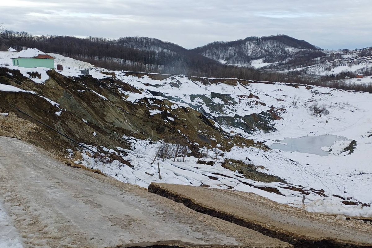 Ugljevik: Protest zbog klizišta, mještani strahuju za živote i kuće