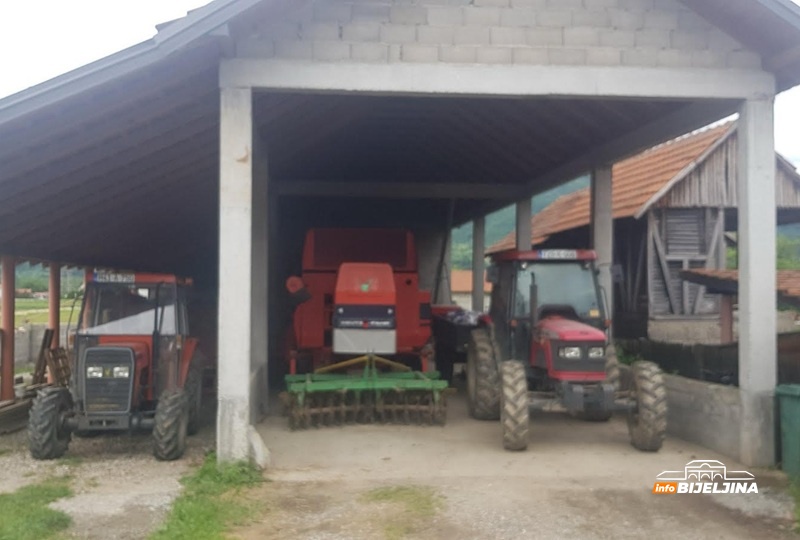 Profesor iz Zvornika nakon časova ide u štalu: Tovi bikove i svinje, sije lucerku, pšenicu i kukuruz (FOTO)