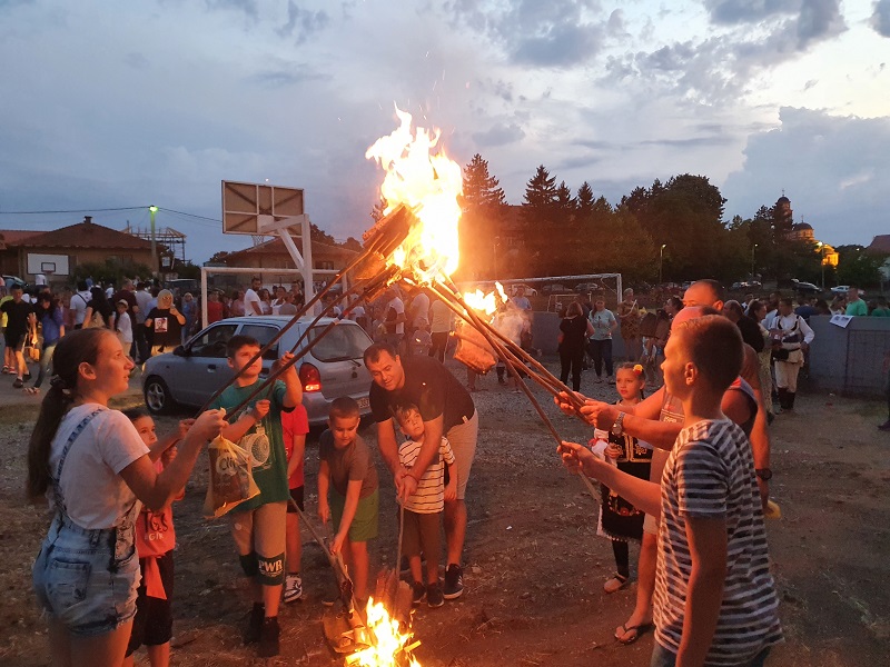 U Donjoj Trnovi učestvovalo 165 djece u tradicionalnom lilanju