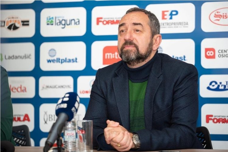 Karačić preuzeo Zvijezdu 09