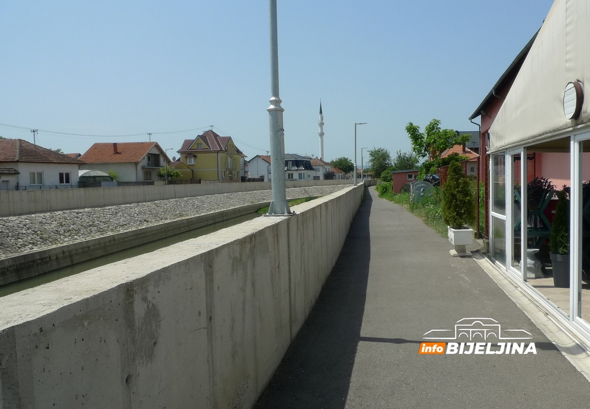 Zbog čega nije završena pješačka staza u Janji (FOTO)