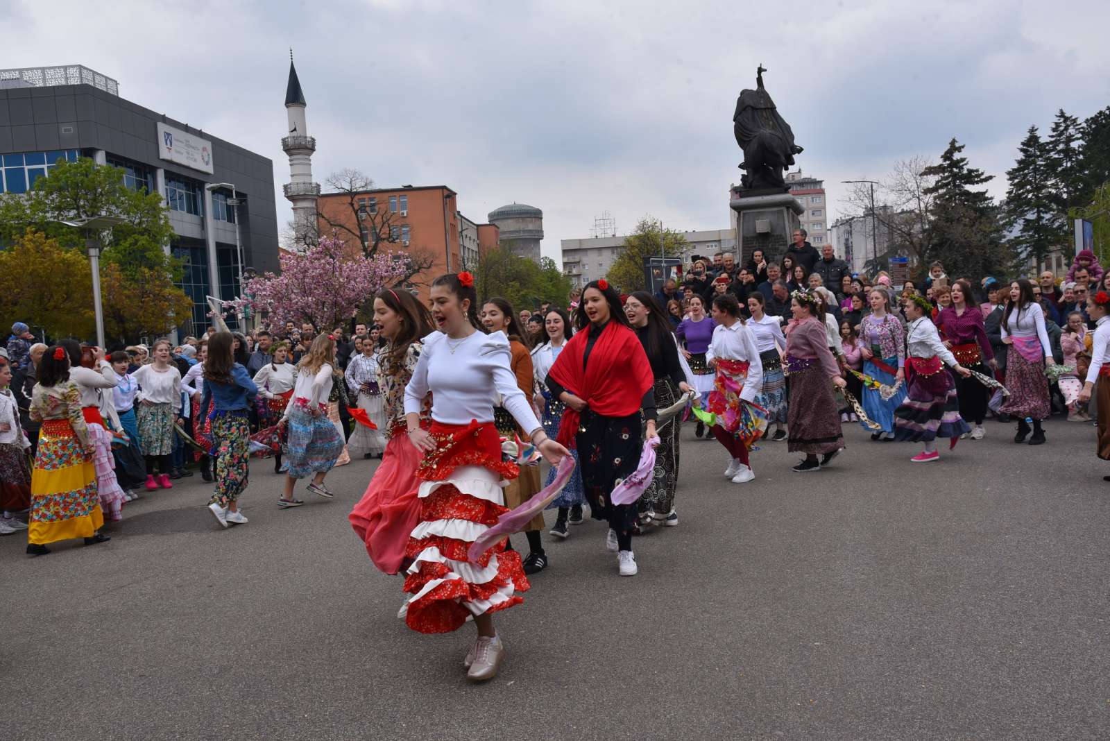 Bijeljina: Lazarice igrale za rodnu godinu