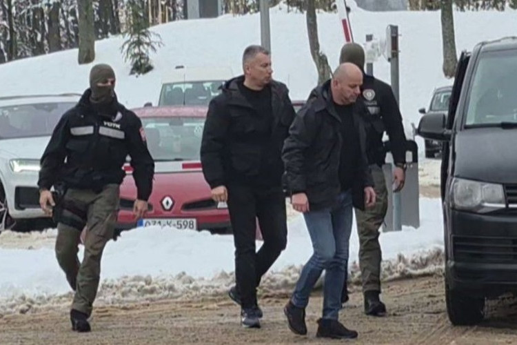 Nešić u pratnji policije predat u Tužilaštvo BiH