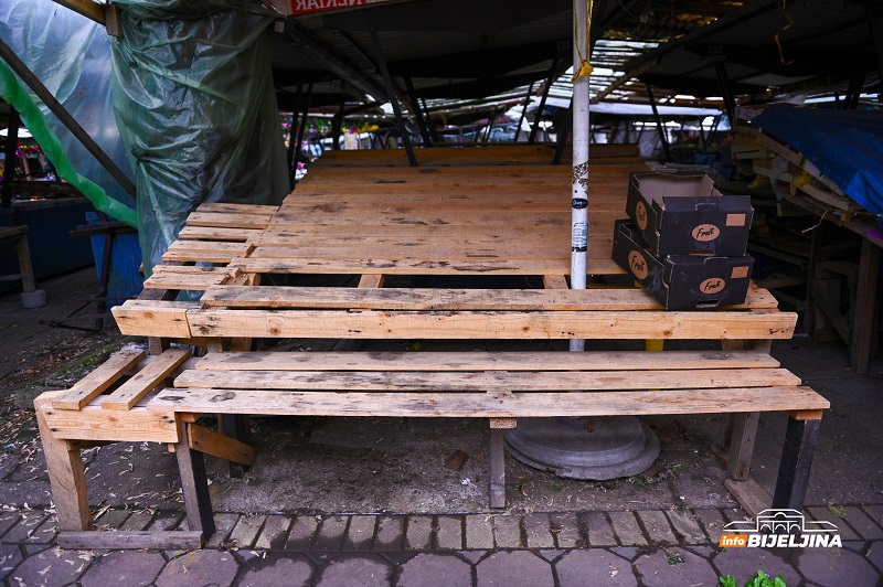 Bijeljina: Tržnica zatvorenog tipa san prodavaca (FOTO)