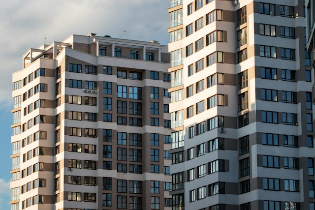 Koliko za kvadrat stana treba raditi u Sarajevu, a koliko u Zagrebu, Beču, Ljubljani…?