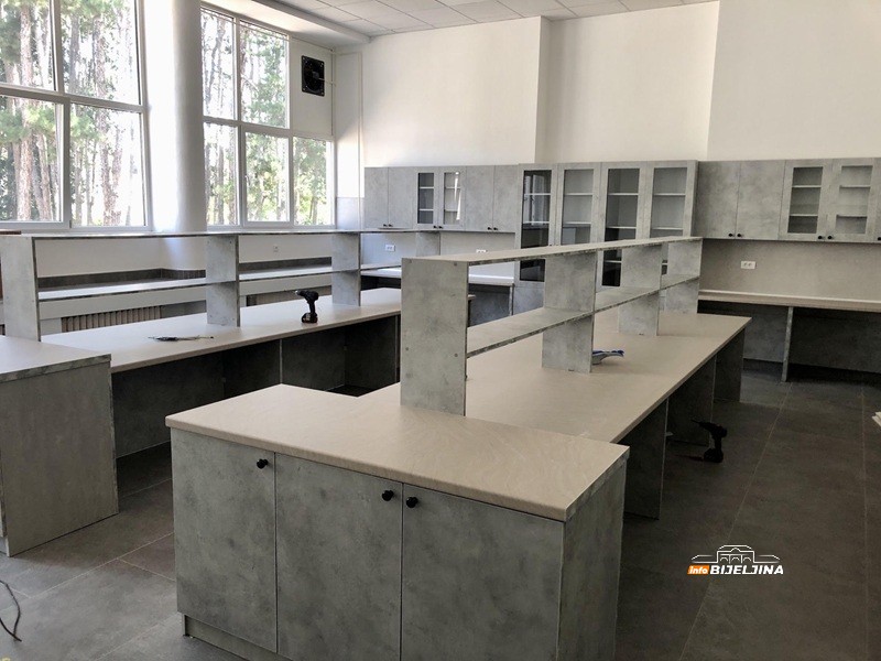 Učenici u Bijeljini praviće sokove, tjesteninu i sir – škola dobila opremu vrijednu milion maraka