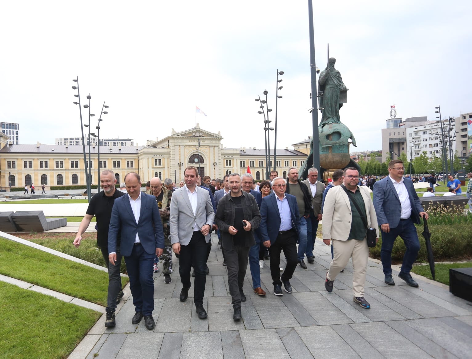 Selak sa generalom Lazarevićem na skupu “Srbija nade” u Beogradu (FOTO)