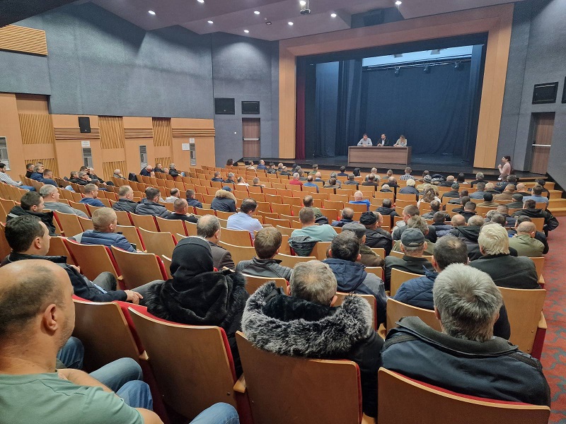Bijeljina: Najavljeni protesti ukoliko se do 10. februara ministar Minić ne obrati proizvođačima svinja (FOTO)
