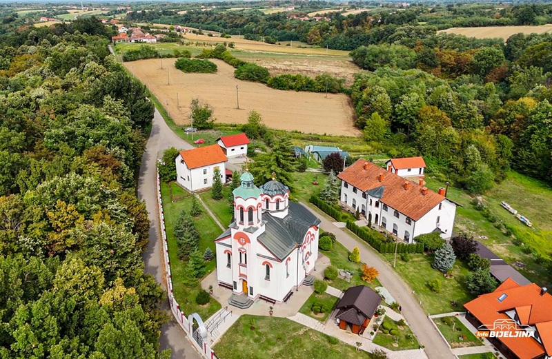 Monahinja Gavrila Kovačević za InfoBijeljinu: Naše selo ne pogađaju ni grad ni oluje (FOTO; VIDEO)