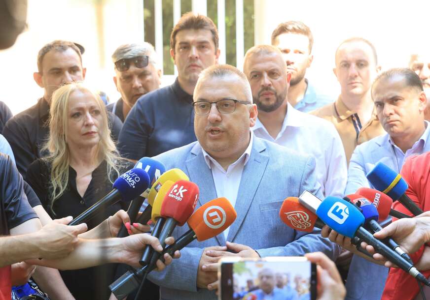 Protest se nastavlja sutra: Milan Miličević OSTAJE U ZGRADI TUŽILAŠTVA