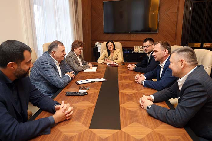 Dodik i Gajić dogovorili: Ugljeviku pet miliona KM i novi vrtić za 300 djece