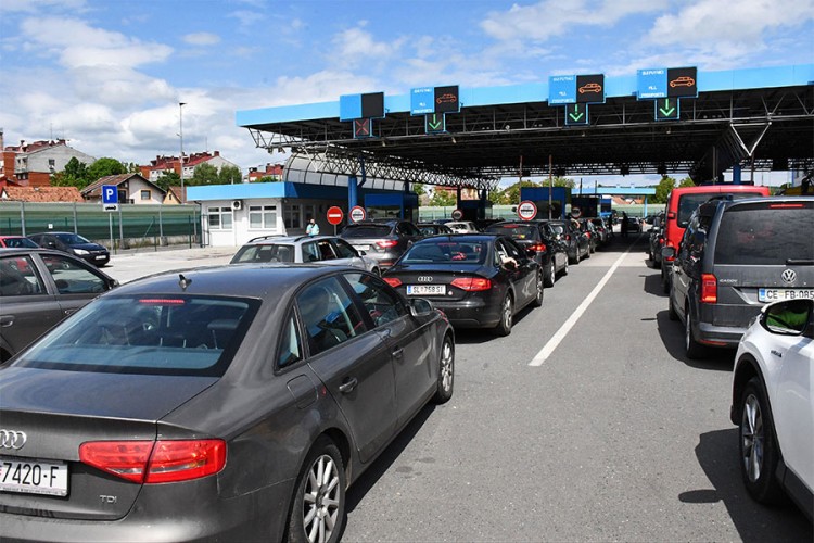 Šta smijete ponijeti u prtljagu ako putujete u Hrvatsku i Crnu Goru