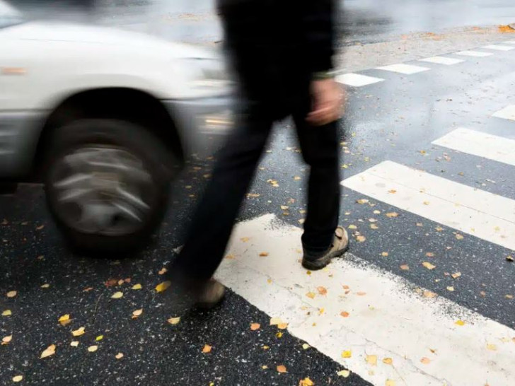 Pješak sa skoro tri promila ometao saobraćaj