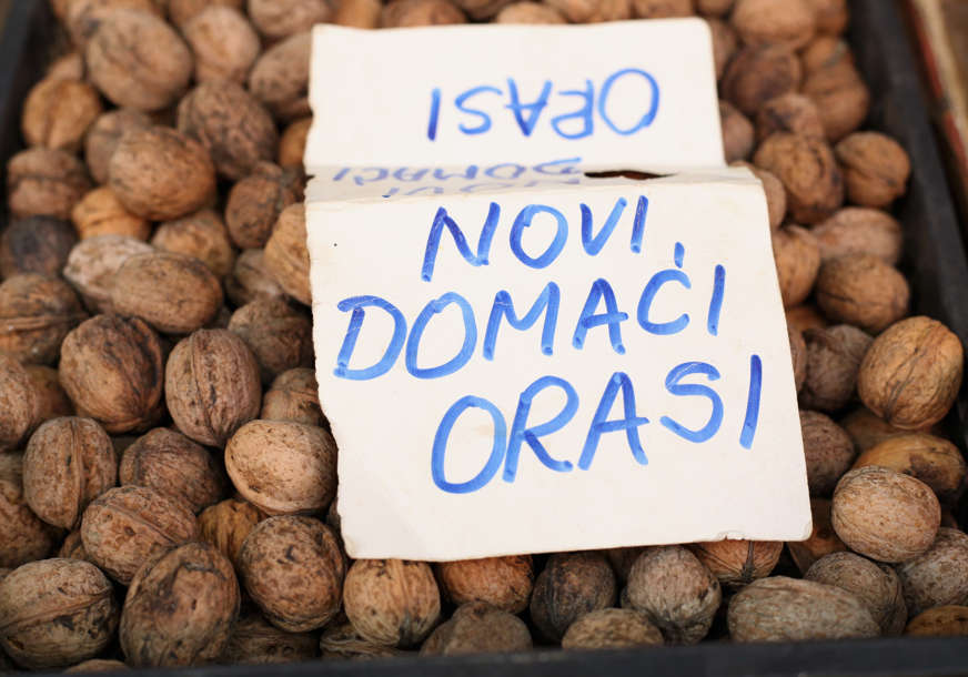 U postu i bogatstvo ima drugačiji ukus: Orašasti plodovi i suvo voće u Banjaluci SKUPLJI OD MESA