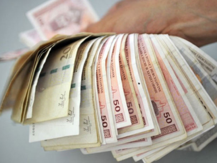 Izgubila torbu s 8.500 KM pored kontejnera: Radnici