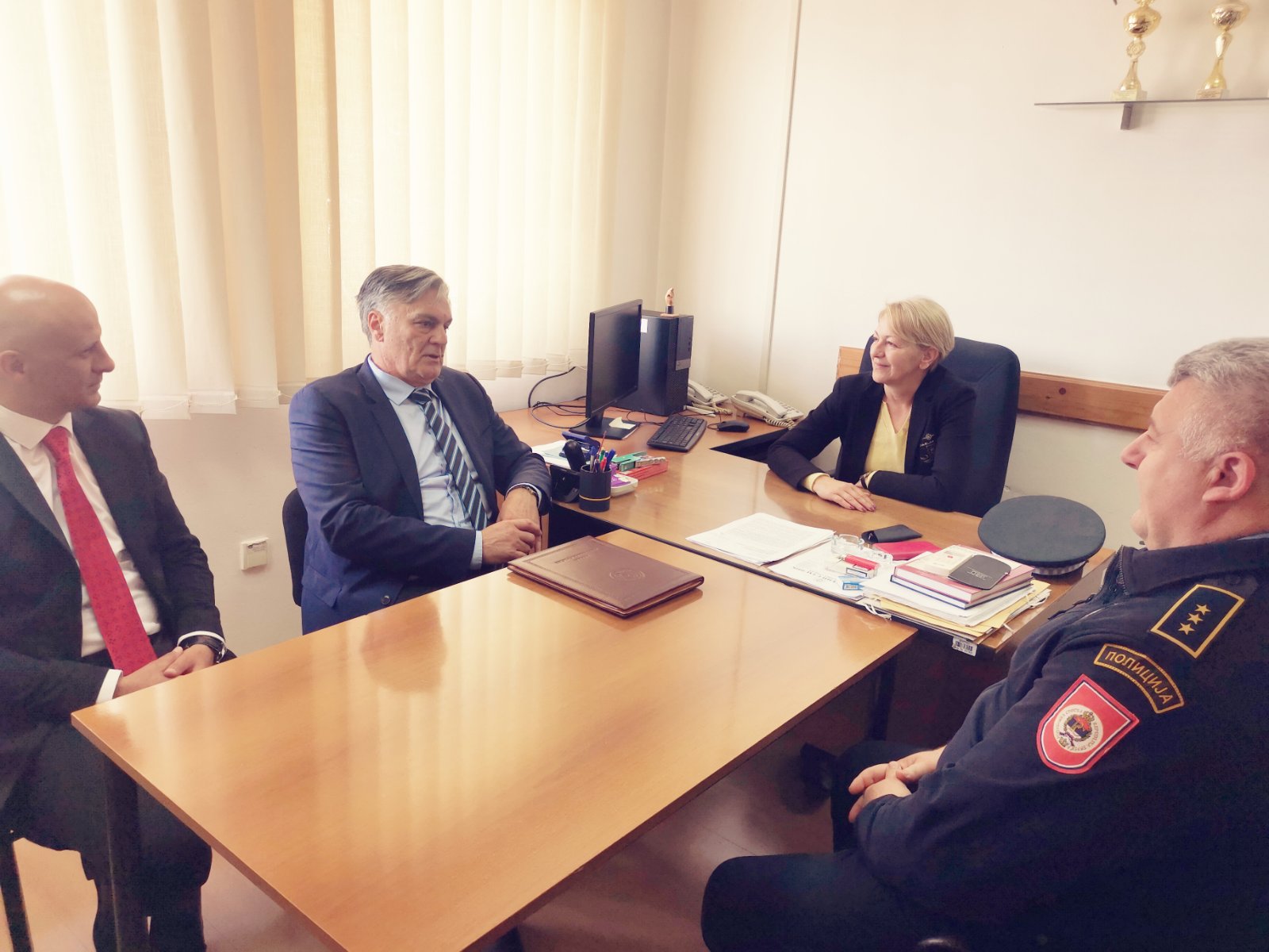 Janja: Ministar i direktor policije ispratili u penziju komandira Policijske stanice