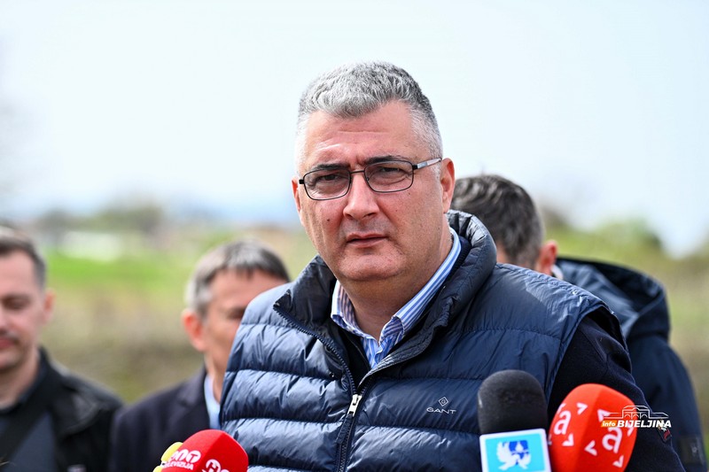 Bijeljina: Izgradnja drinskog nasipa u toku, evo kada se očekuje završetak radova (FOTO)