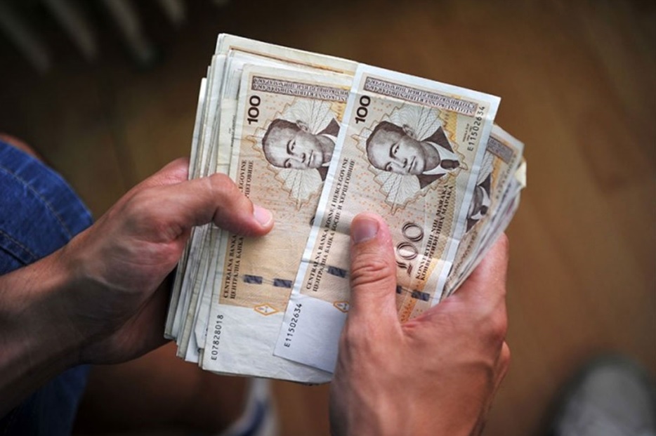 Koliko se mladih prijavilo za pomoć od 100 KM