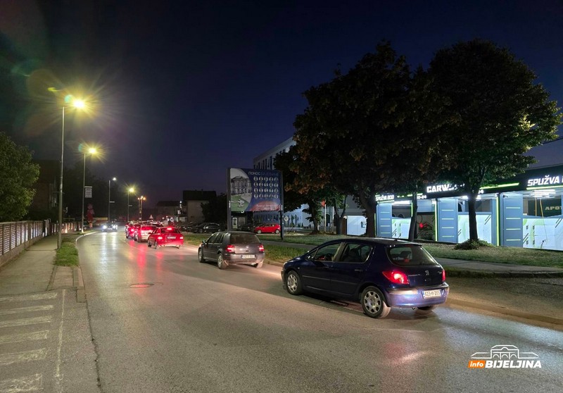 Bijeljina: Gužve u saobraćaju zbog vašara (FOTO)
