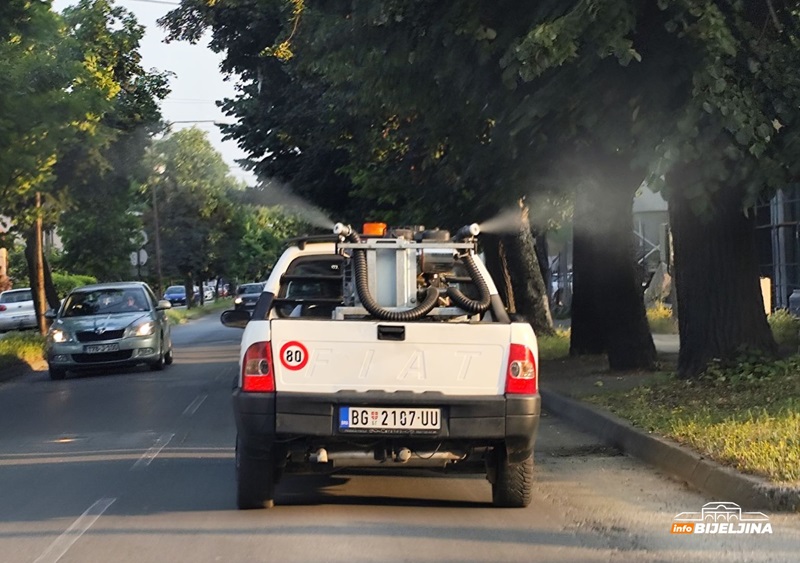 Sutra zaprašivanje komaraca u nekoliko sela u Semberiji