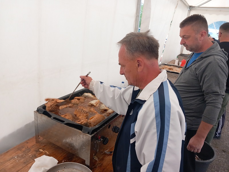 Bijeljina: Pripremili 330 posnih obroka za socijalno ugrožene (FOTO)