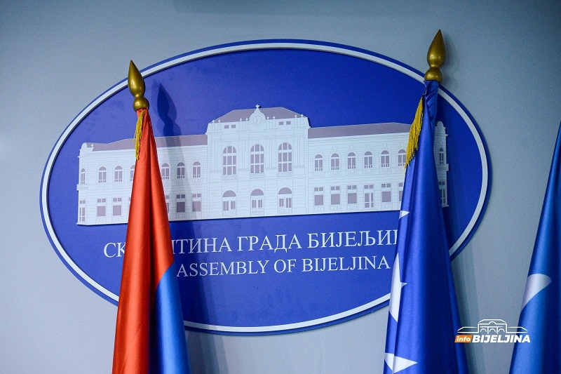Ponovo prekinuta sjednica Skupštine grada Bijeljina: Nedostaju sertifikati i većina za rad